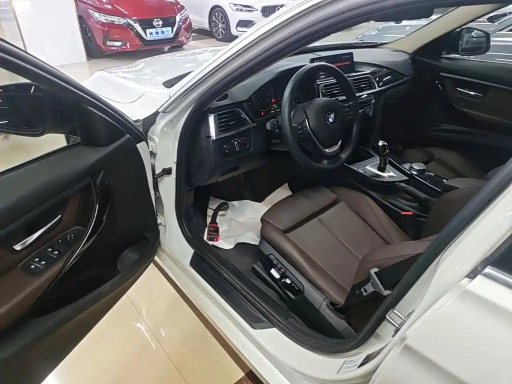 BMW 3 Series — миниатюра 16