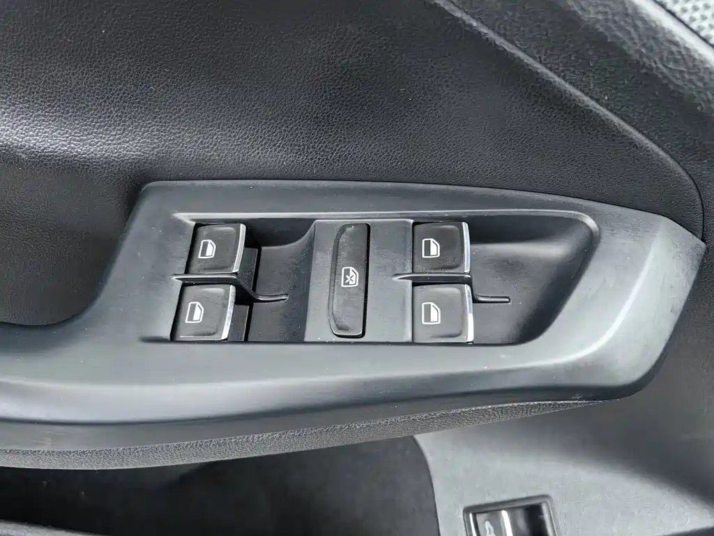 Volkswagen Sagitar — миниатюра 9