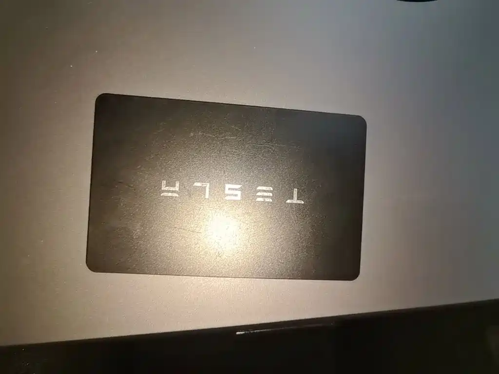 Tesla Model 3 — миниатюра 9