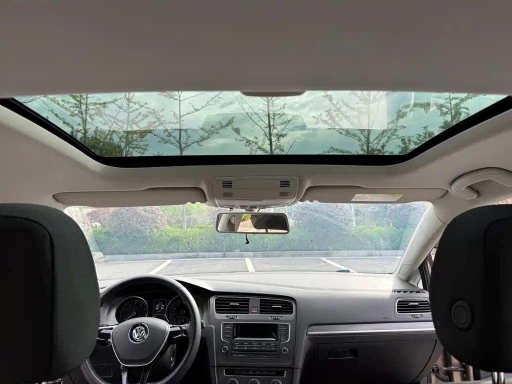 Volkswagen Golf — миниатюра 12