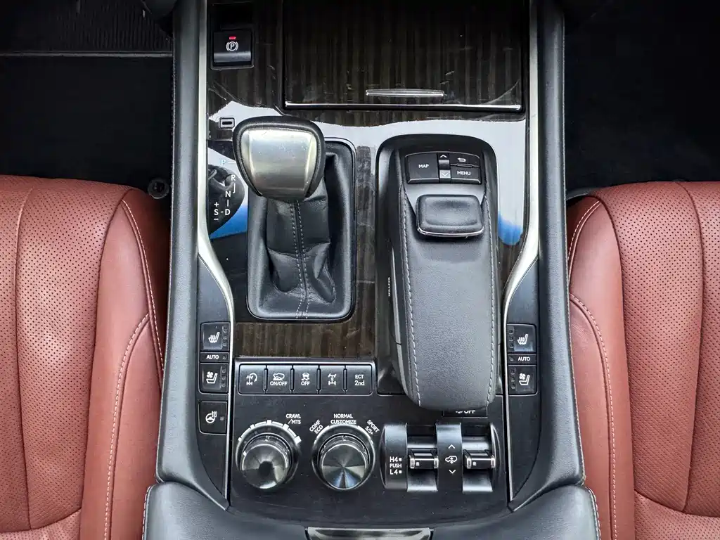Lexus LX — миниатюра 18