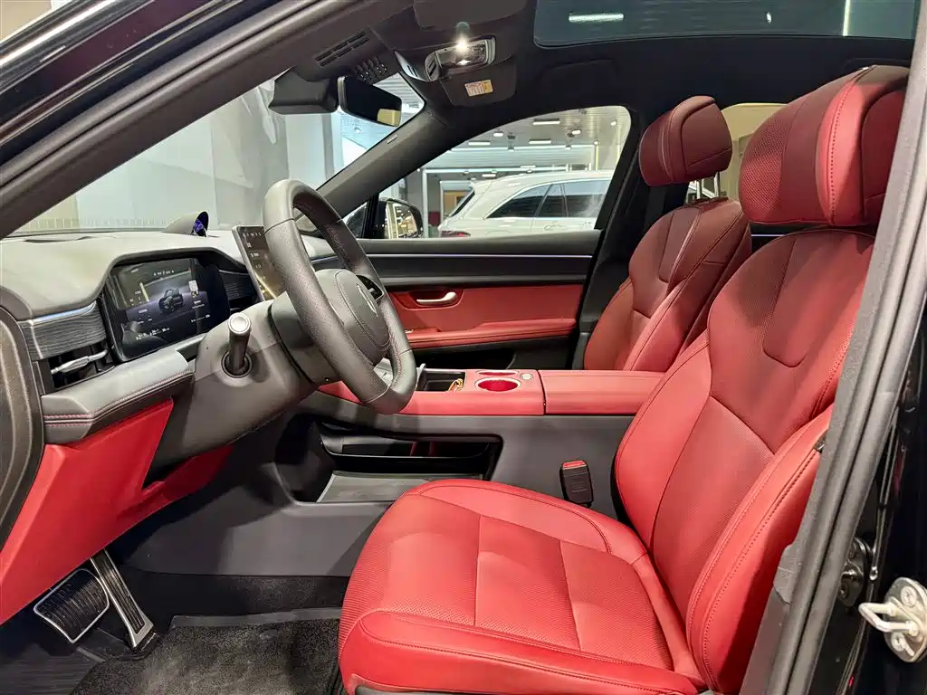 AITO ASK THE WORLD M5