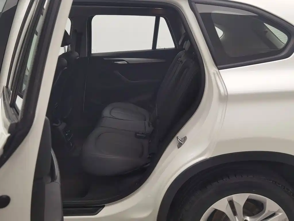 BMW X1 — миниатюра 15