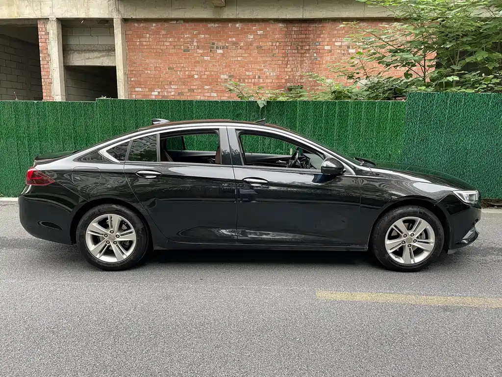 Buick Regal — миниатюра 5
