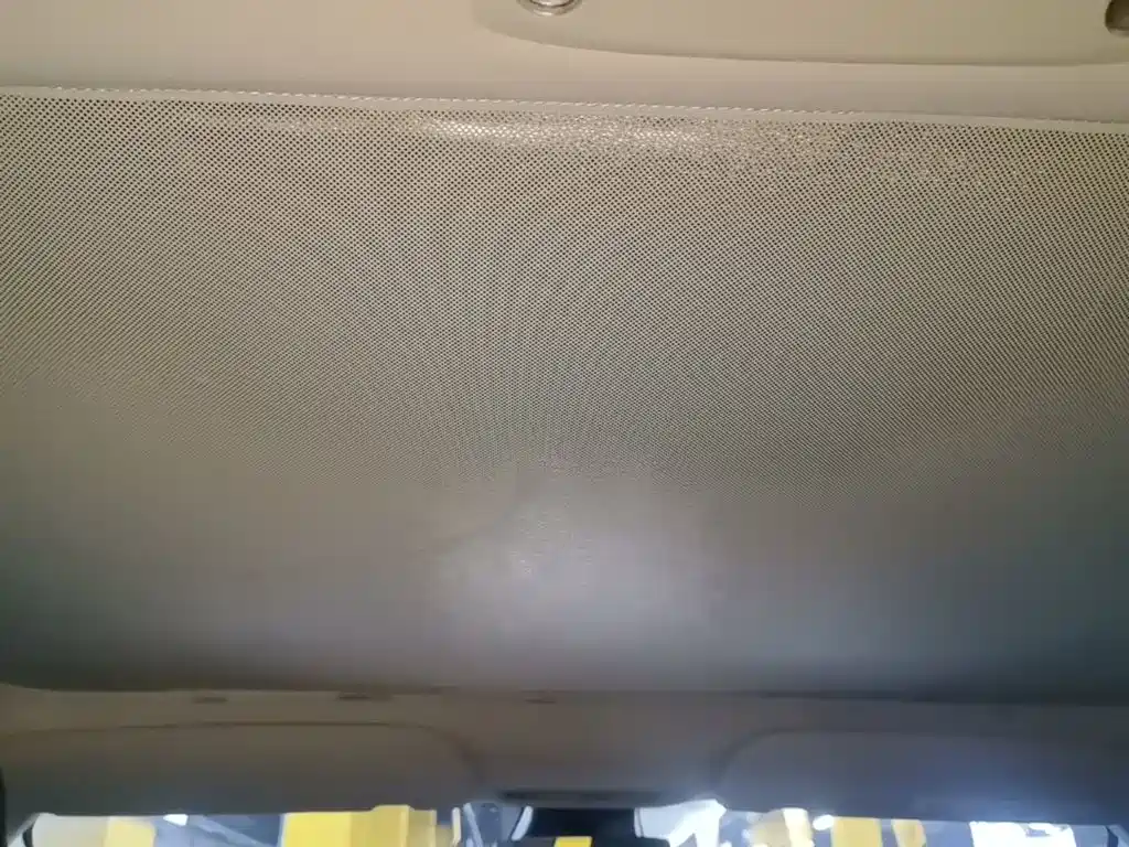 Tesla Model 3 — миниатюра 18