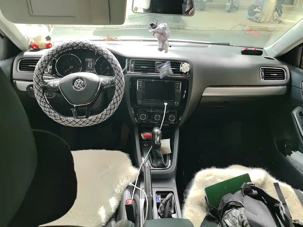 Volkswagen Sagitar — миниатюра 10