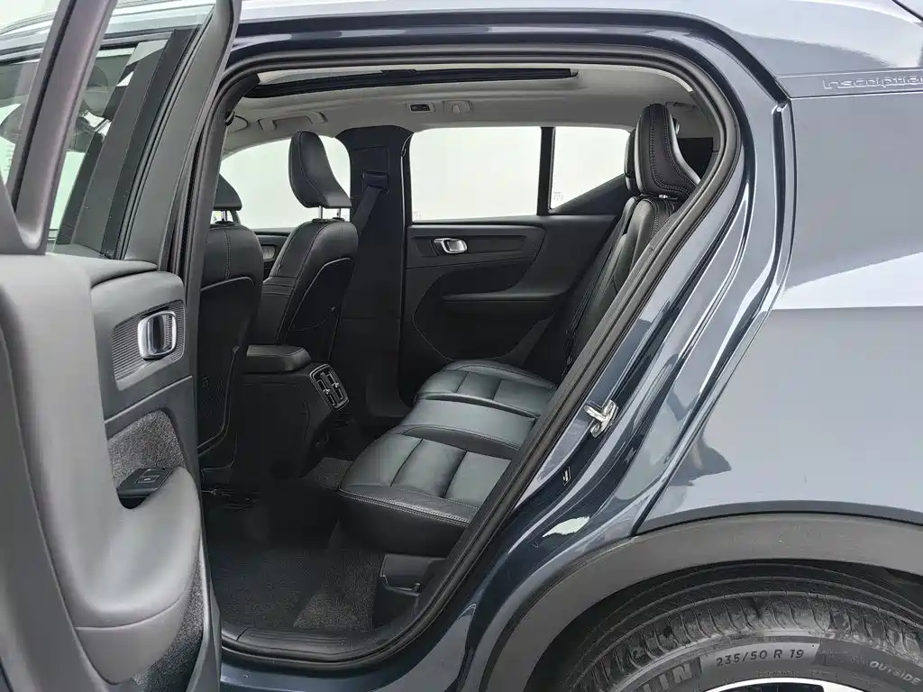 Volvo XC40 — миниатюра 15