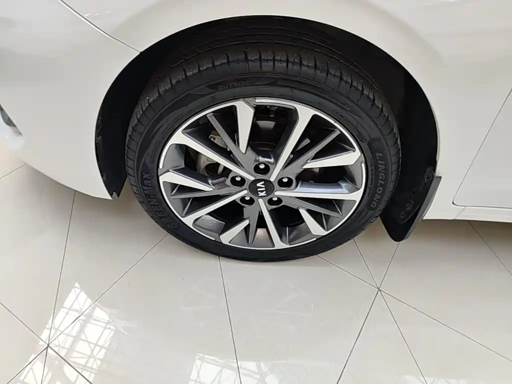 Kia K3 — миниатюра 23