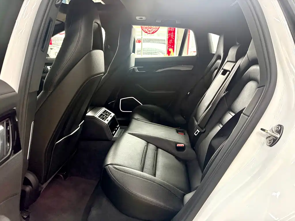 PORSCHE PANAMERA NEW ENERGY