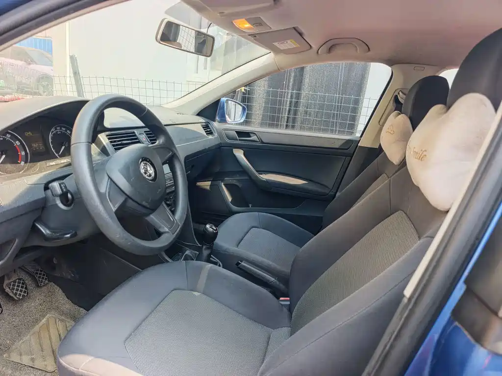 Skoda Rapid Spaceback — миниатюра 6