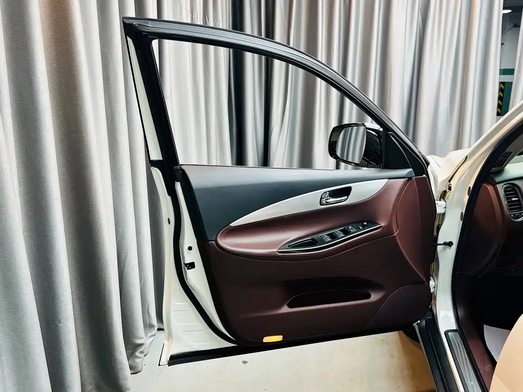 Infiniti QX50 — миниатюра 7