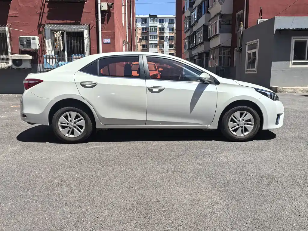 Toyota Corolla — миниатюра 4