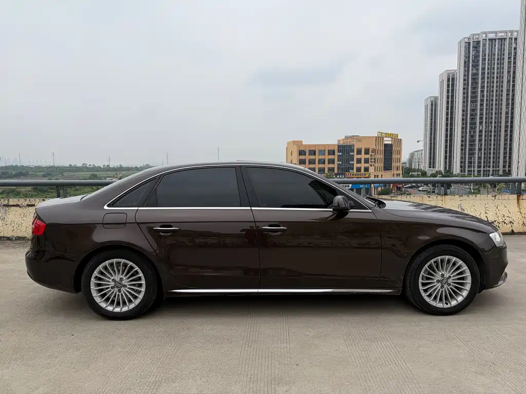 Audi A4L — миниатюра 4