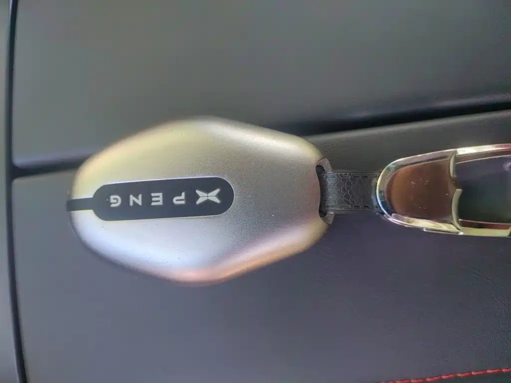 XPeng P7 — миниатюра 9