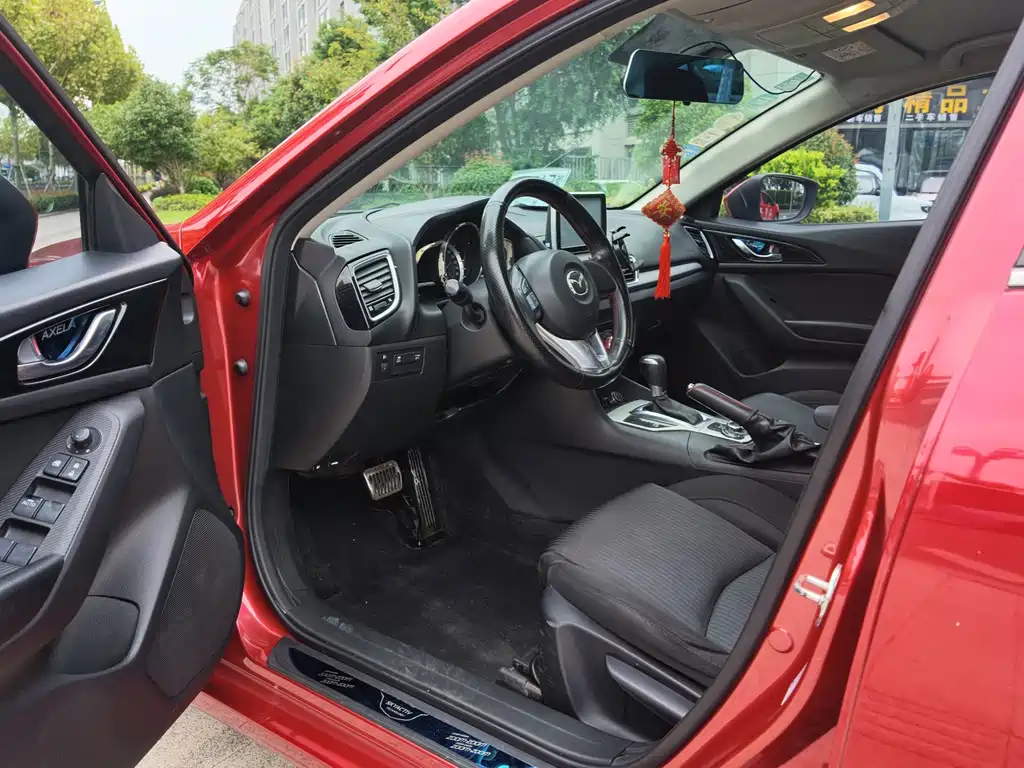 Mazda 3 Axela — миниатюра 10