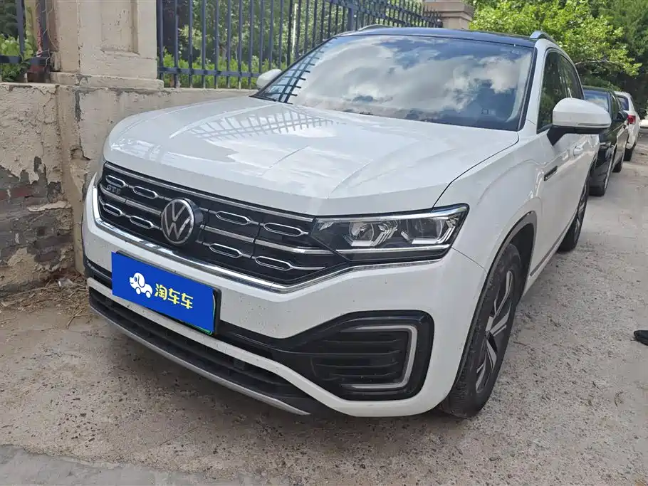 Volkswagen GTE PHEV 2023