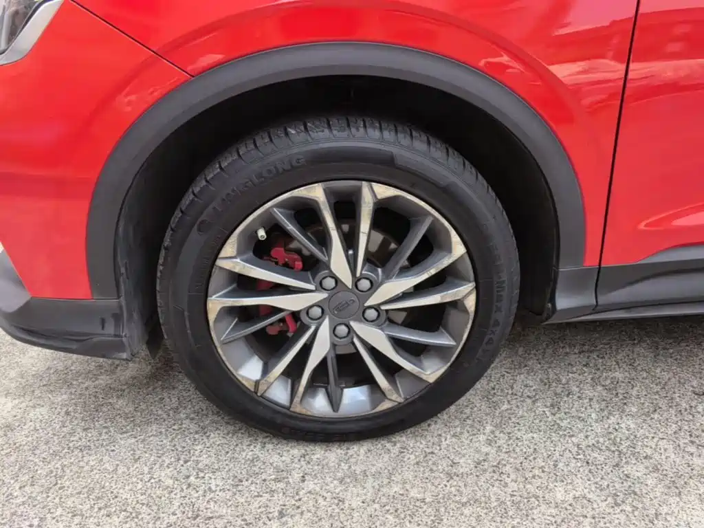 Geely Binyue — миниатюра 23