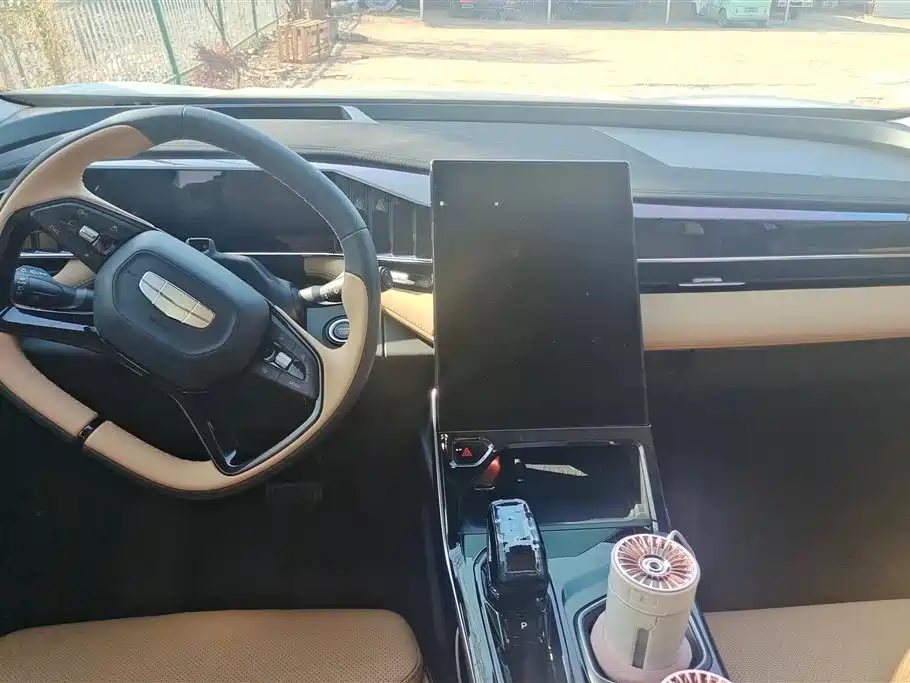 GEELY AUTOMOBILE BOYUE L