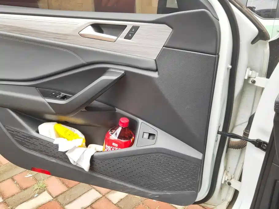 Volkswagen Sagitar — миниатюра 7