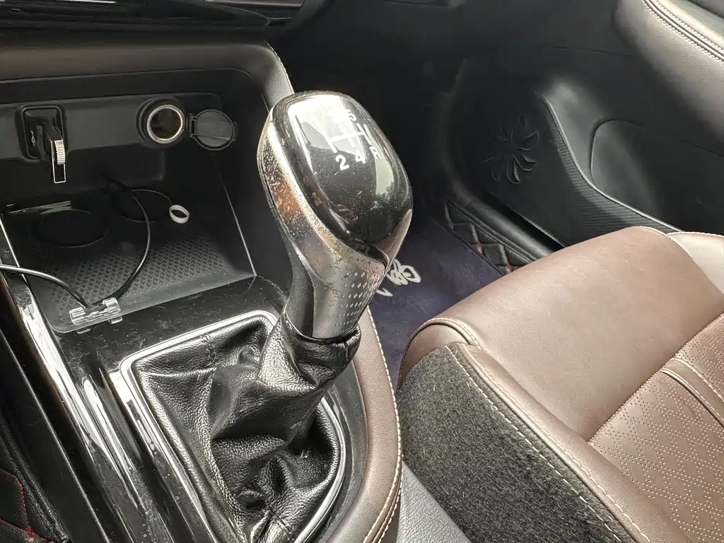 Changan Eado DT — миниатюра 15