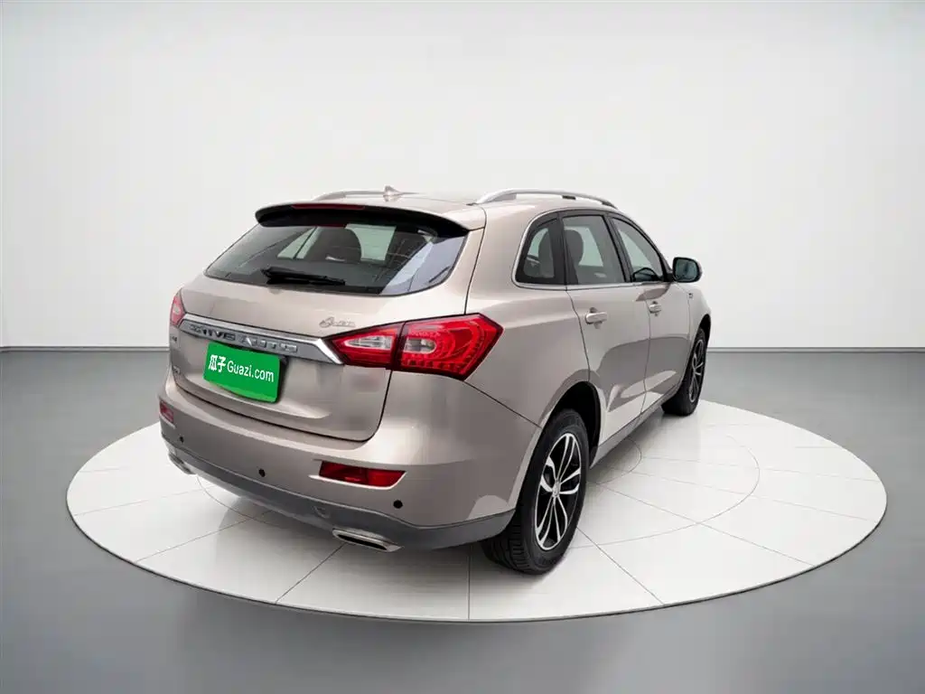 Zotye T600 2015 2.0T MT Elite