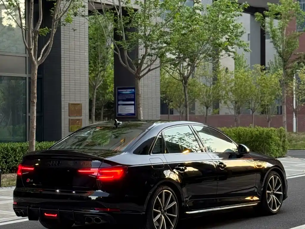 Audi S4 — миниатюра 4