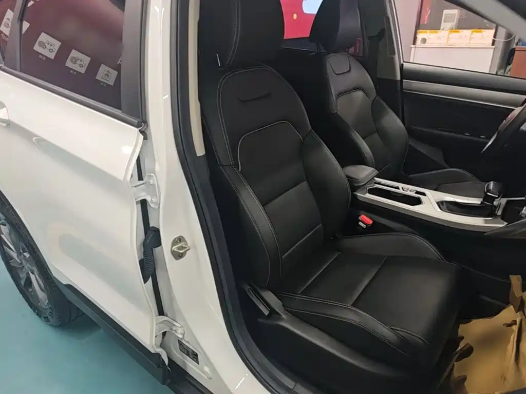 Geely Binyue — миниатюра 25