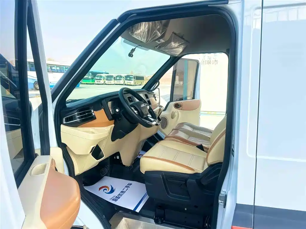 JMC JMC Fushun 2023 2.0T AT 6 мест