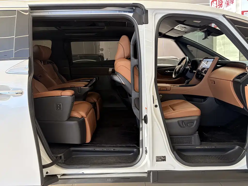 Toyota Vellfire — миниатюра 26