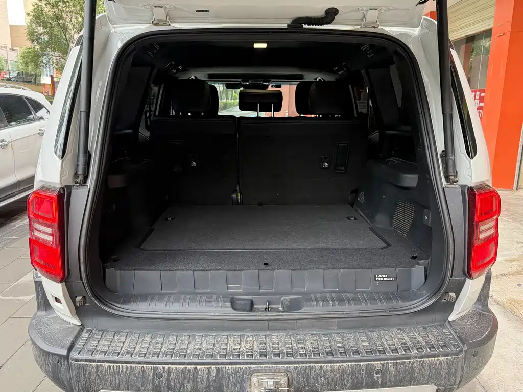 Toyota Prado — миниатюра 17