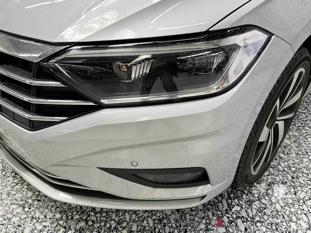 Volkswagen Sagitar — миниатюра 4