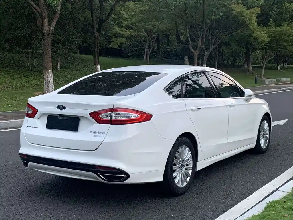 Ford Mondeo 2013 2.0L GTDi200 Luxury