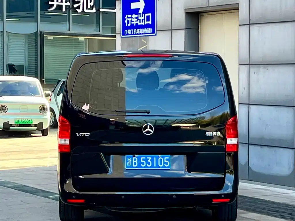 MERCEDES-BENZ VITO