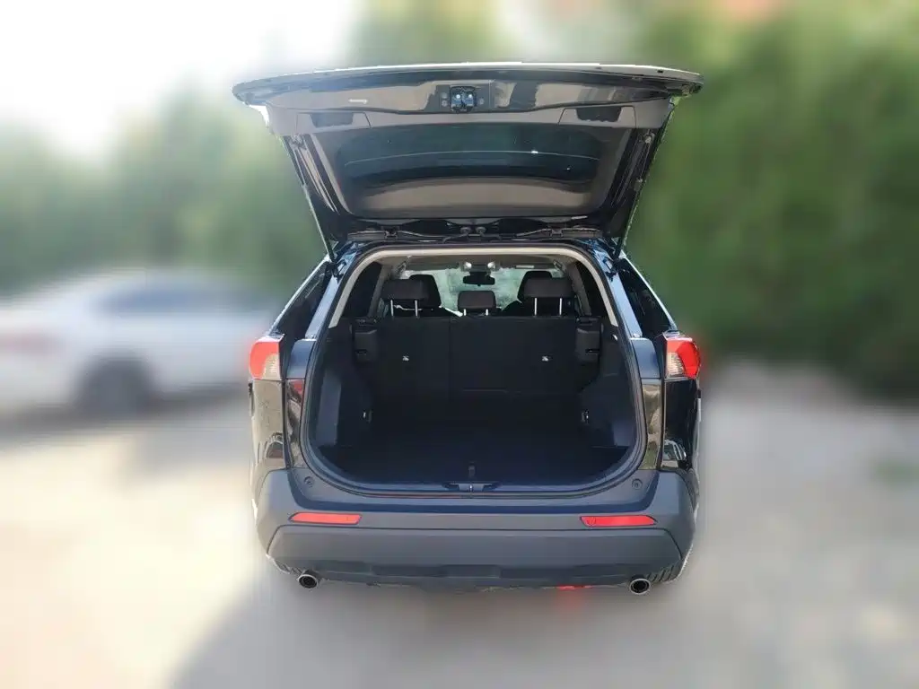 Toyota RAV4 — миниатюра 15