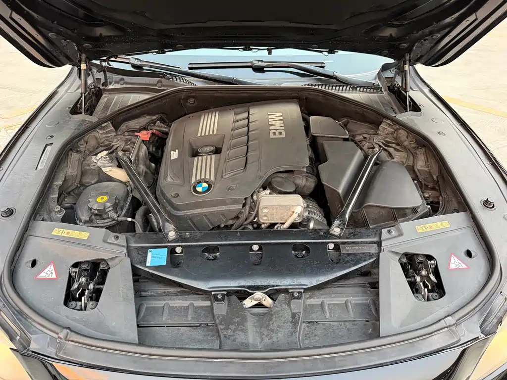 BMW 7 Series — миниатюра 23