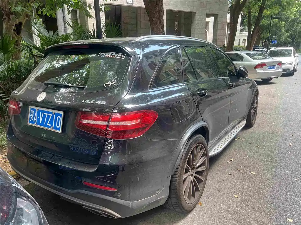 Mercedes-Benz GLC AMG — миниатюра 2