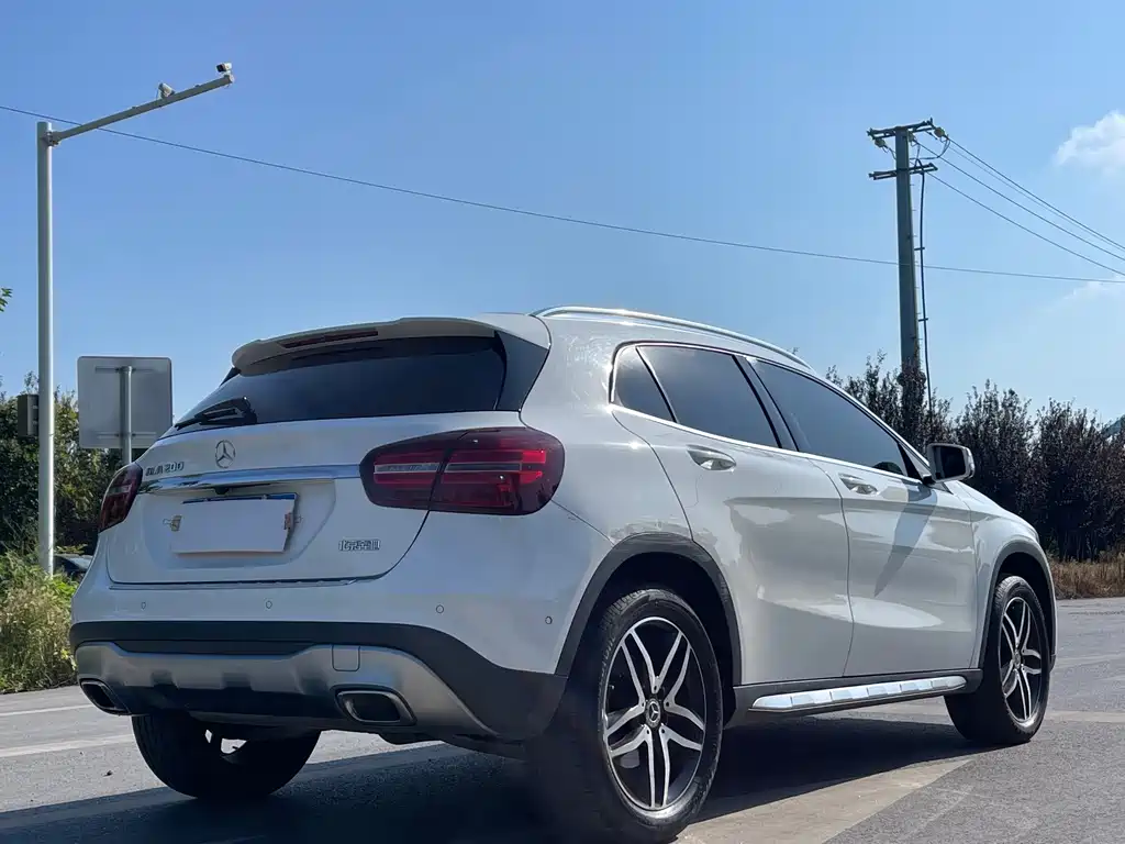 Mercedes-Benz GLA — миниатюра 7