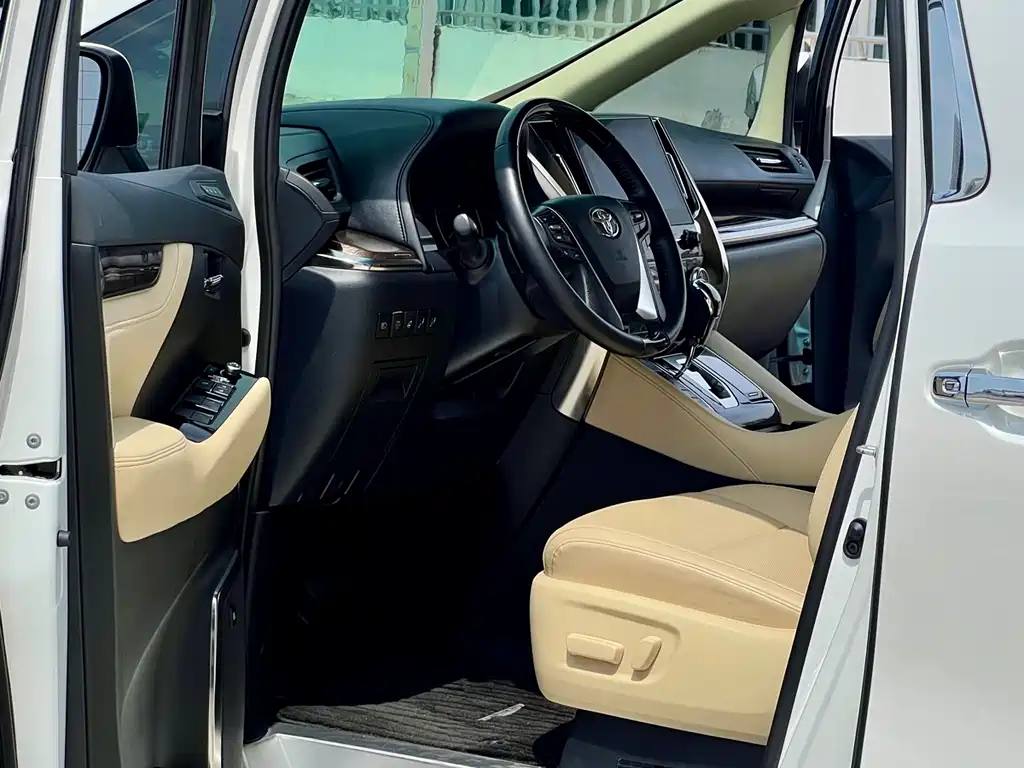 Toyota Alphard 2021 2.5L Luxury