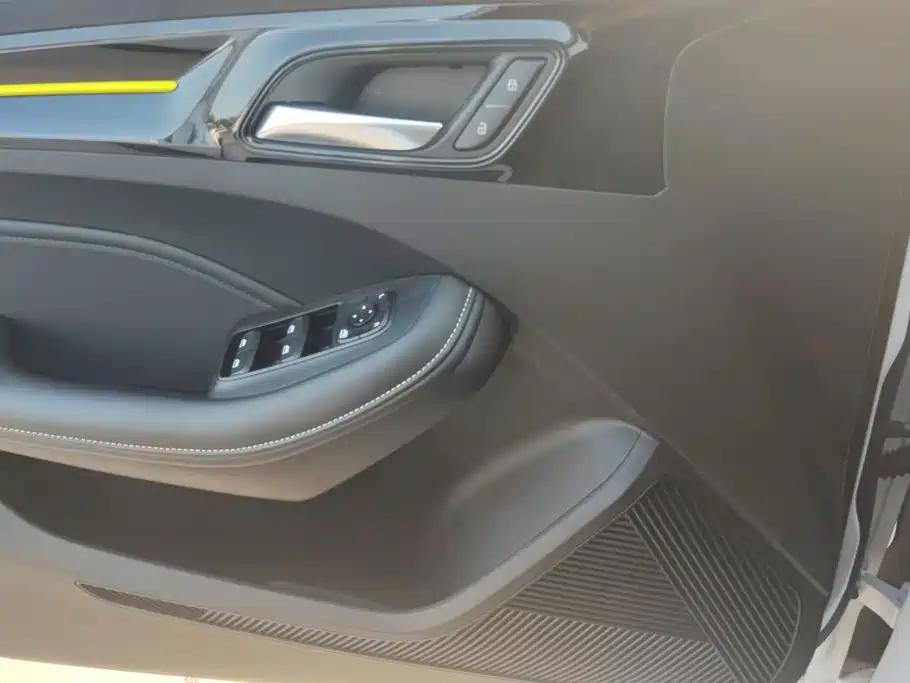 Roewe i5 — миниатюра 9