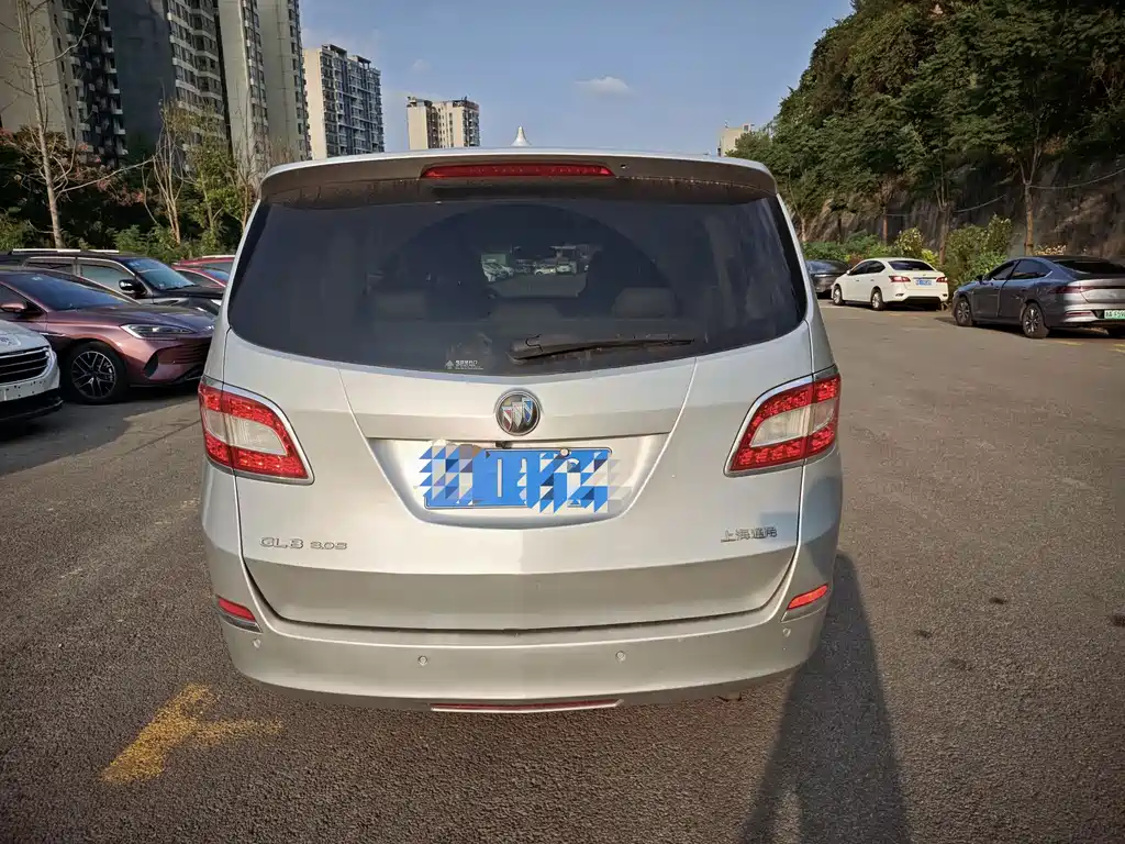 Buick GL8 — миниатюра 10