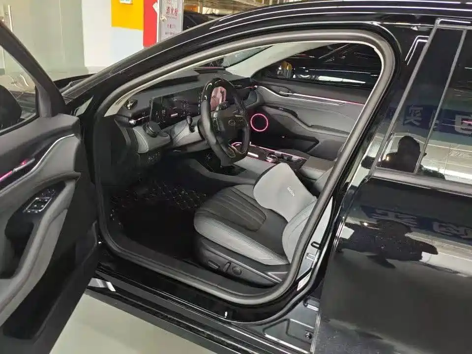 Ford Mondeo — миниатюра 4
