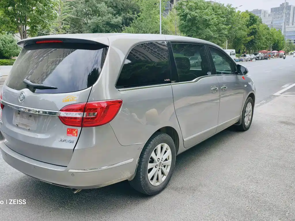 Buick GL8 — миниатюра 5