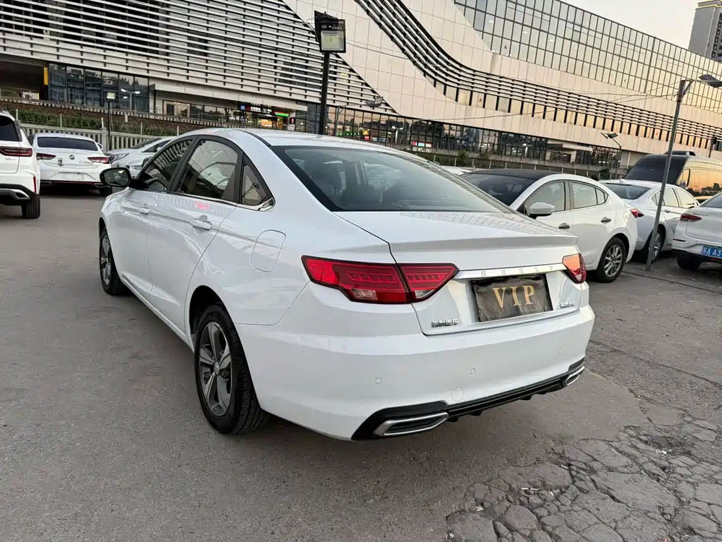 Geely Emgrand GL — миниатюра 8