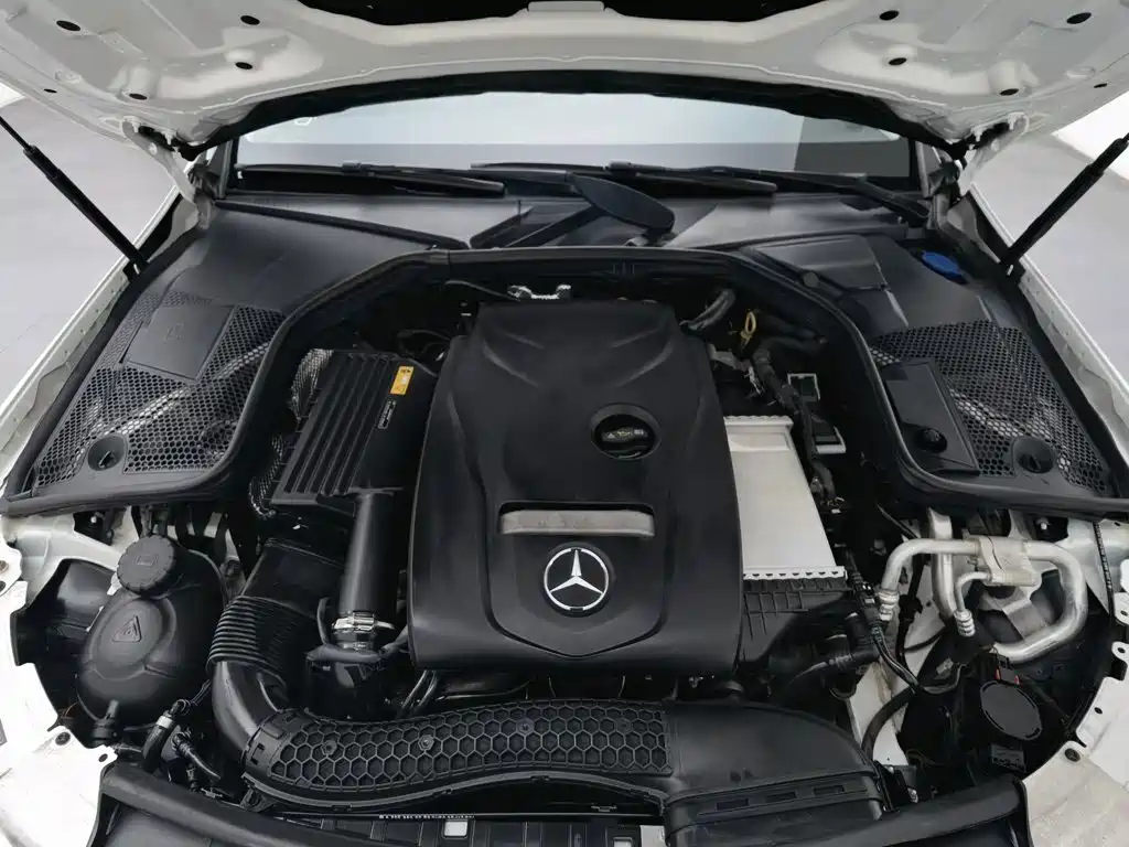 Mercedes-Benz C-Class — миниатюра 6