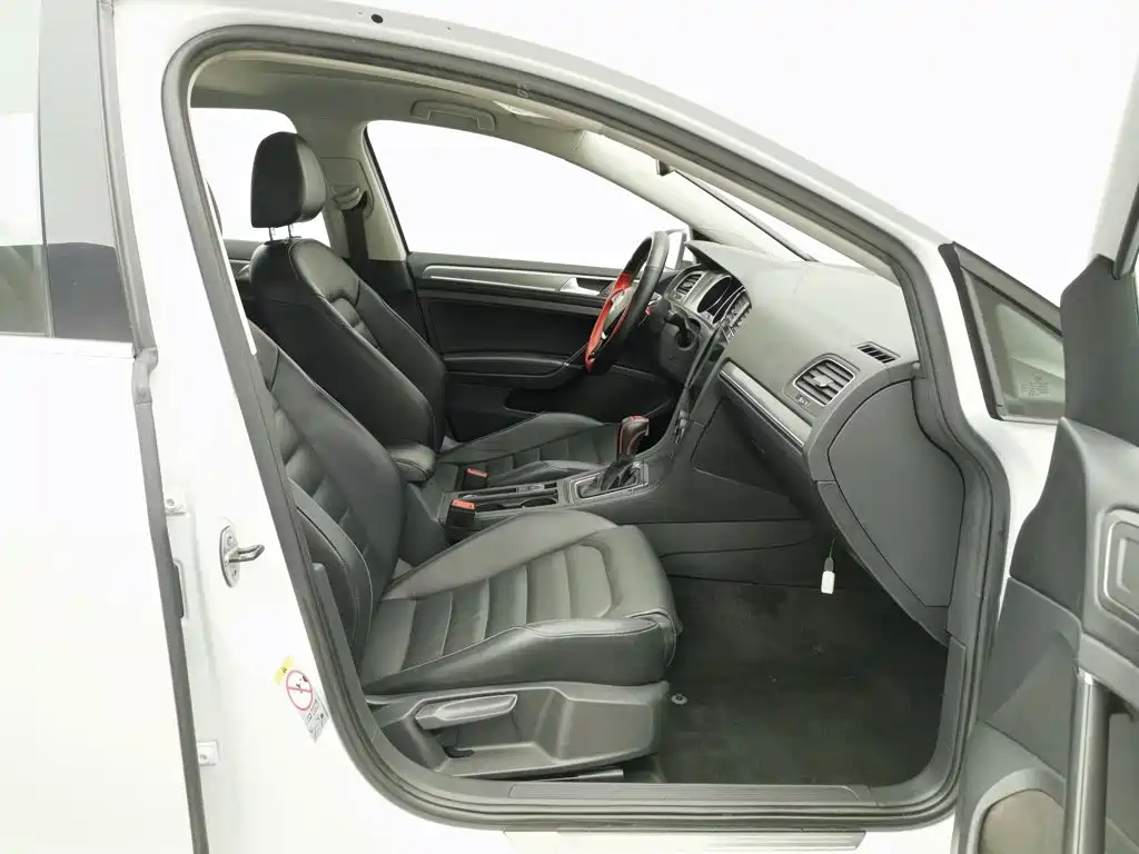 Volkswagen Golf — миниатюра 23