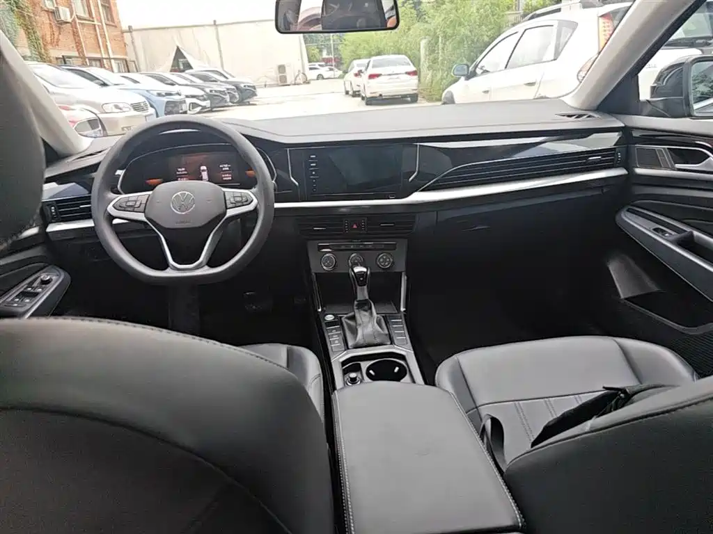 Volkswagen Passat 2025 280TSI