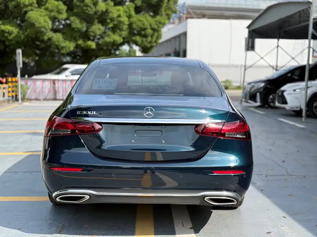 MERCEDES-BENZ E CLASS