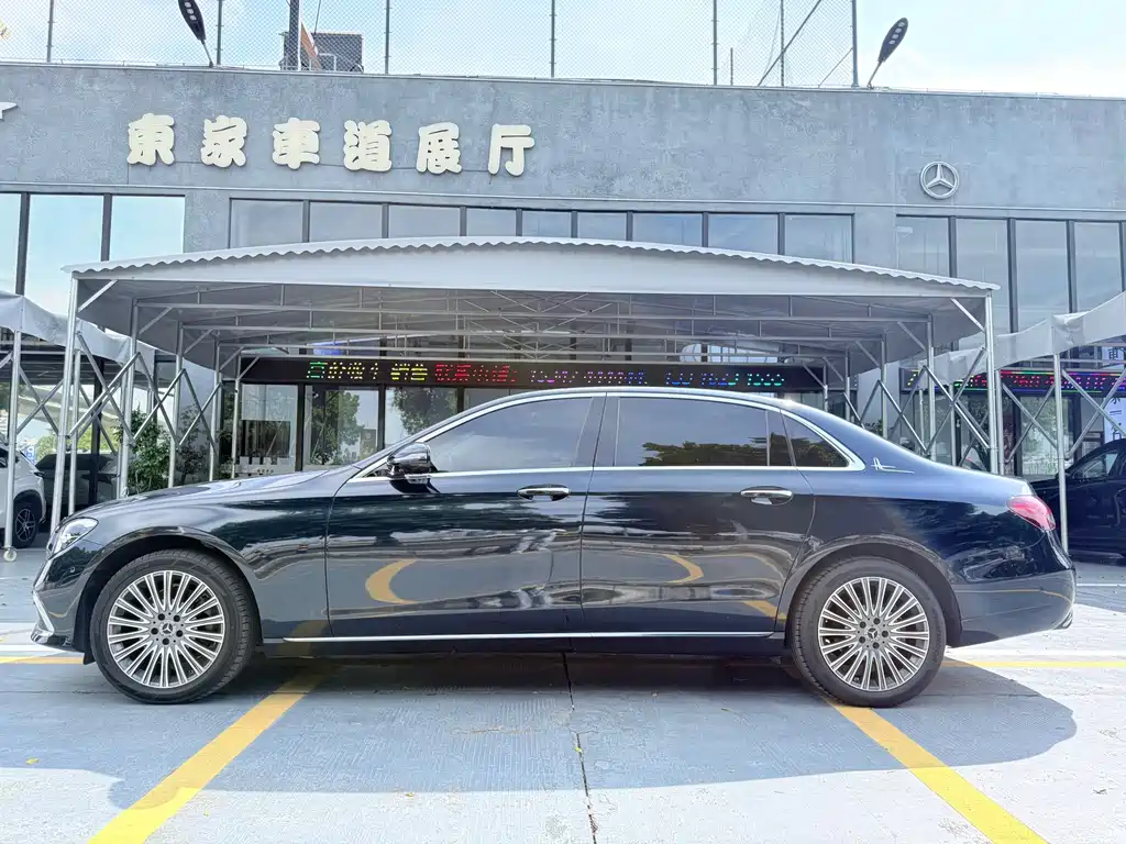 MERCEDES-BENZ E CLASS