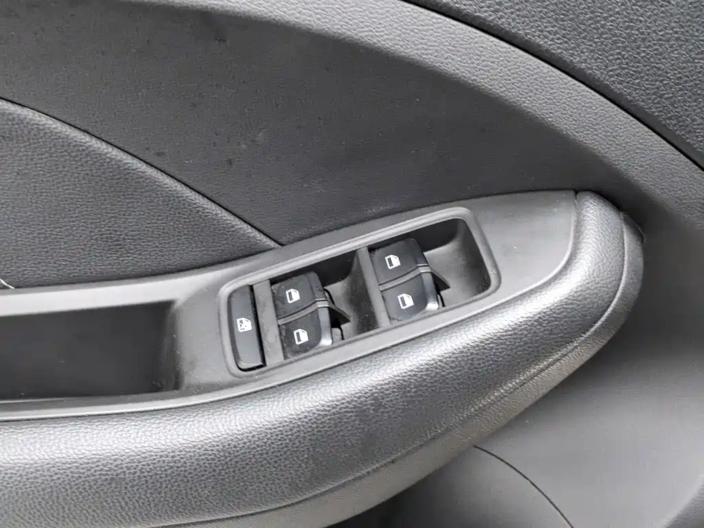 MG ZS — миниатюра 9