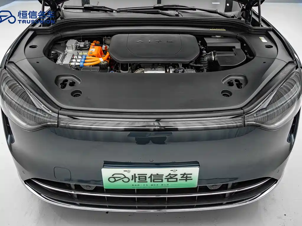 AITO ASK THE WORLD M9